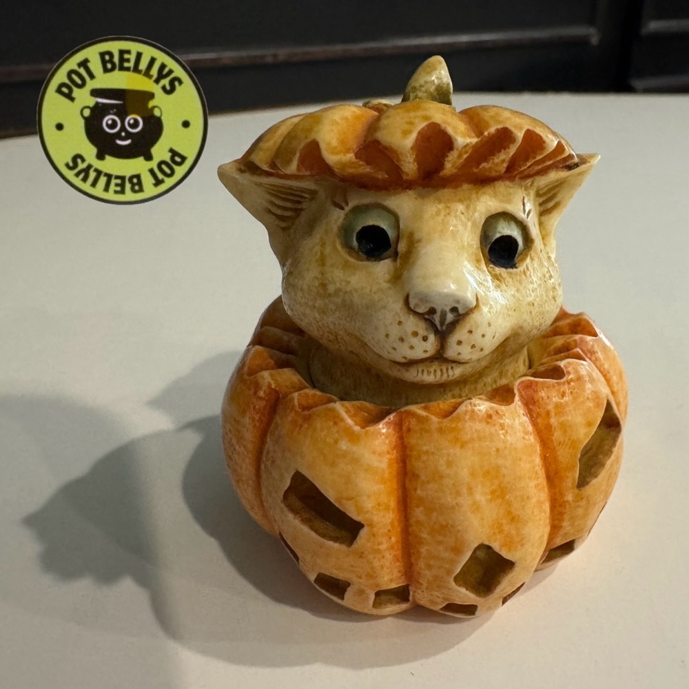 🦋Pot Bellys Harmony Kingdom Calendar Cats October “Octavia” Mini Figurine🦋